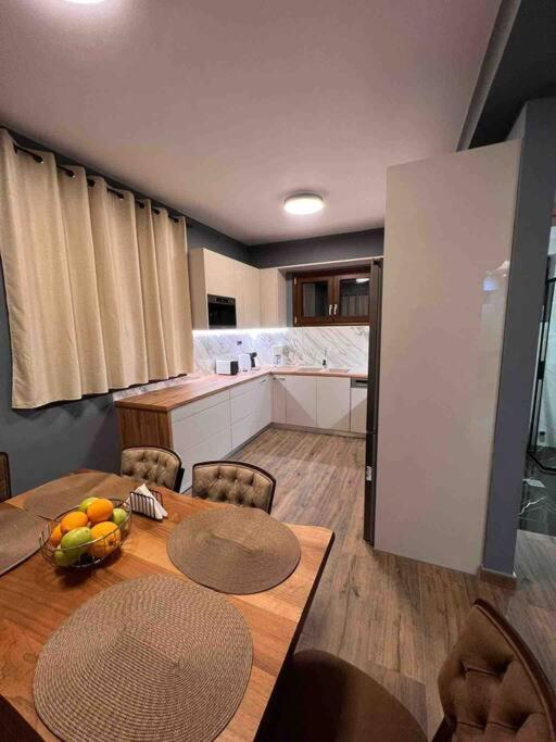 Ora House *