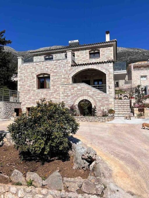 Holiday home Ora House Agia Efimia